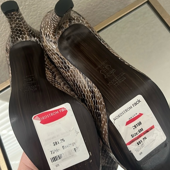 NWT Stuart Weitzman Brown Peep Toe Pumps - Picture 14 of 14